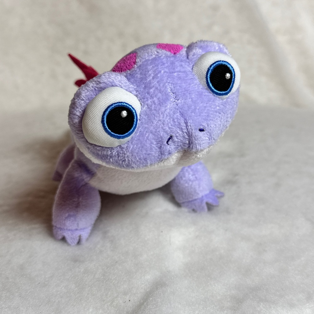 Disney Frozen 2 Bruni the Fire Spirit Salamander 9" Purple‎ Mini Plush